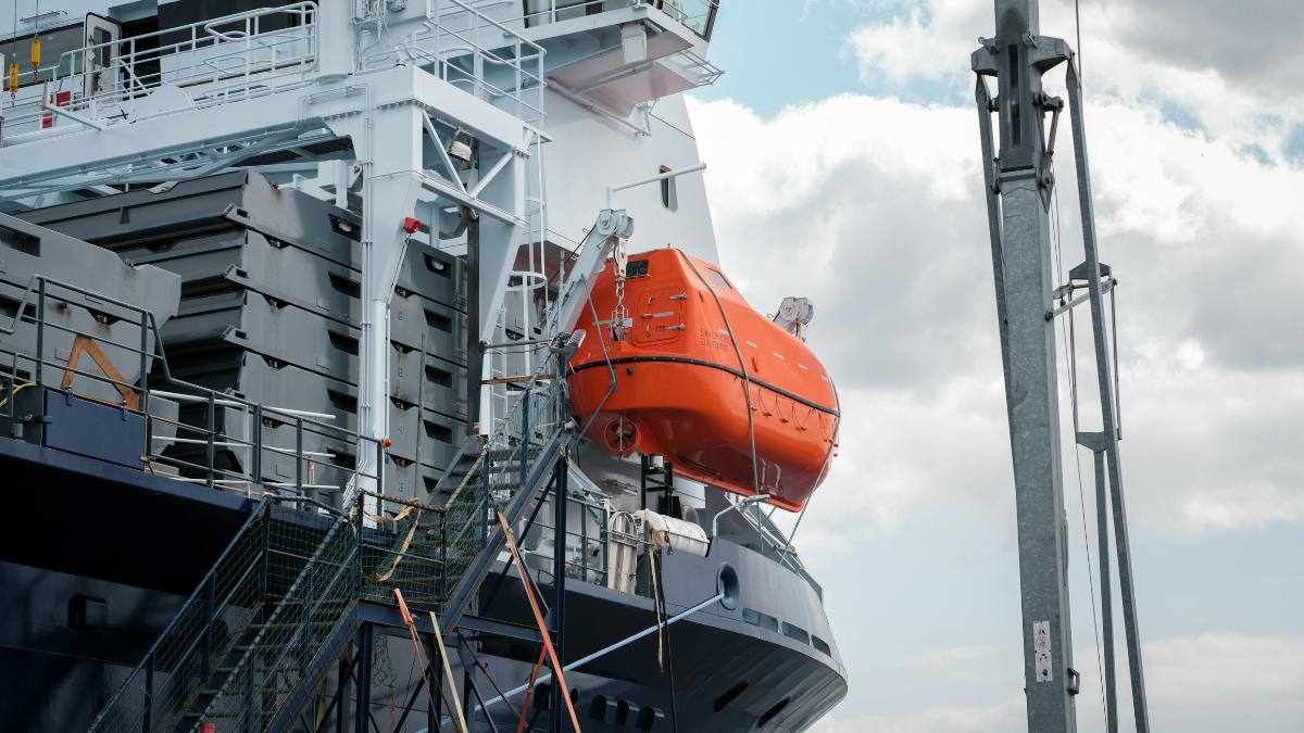 Weekly and monthly lifeboat inspections